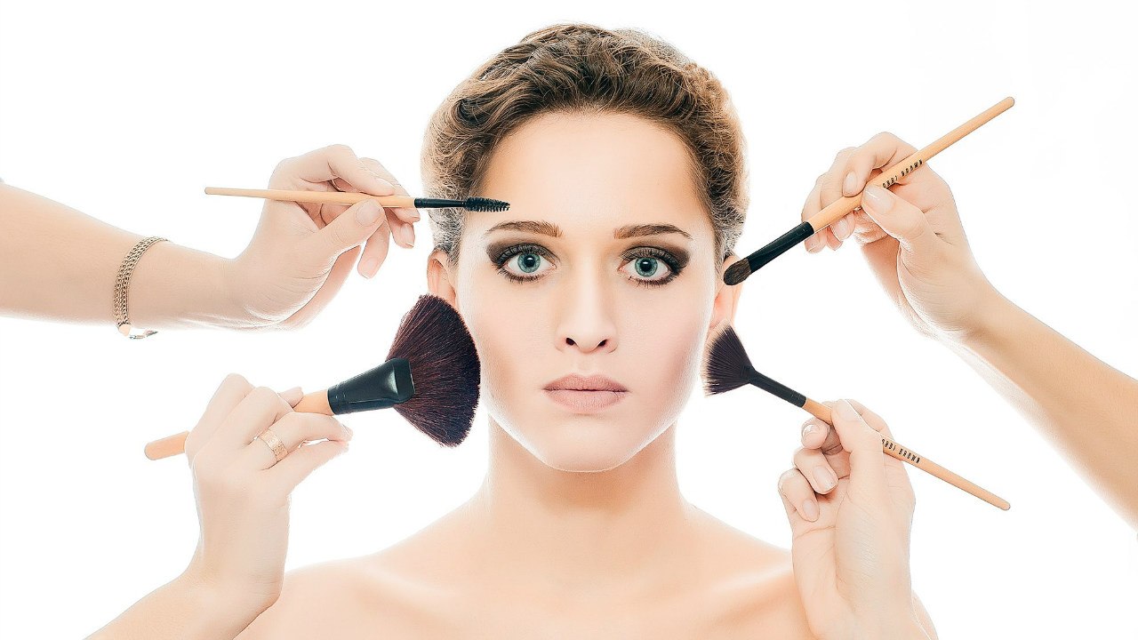 Признаки неправильного нанесения макияжа