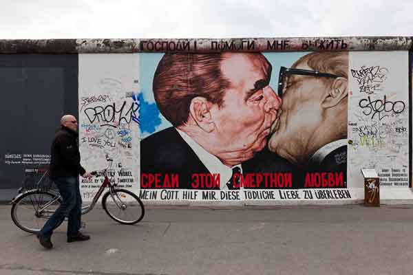 Свобода за Берлинской стеной: как люди рисковали жизнью ради капитализма